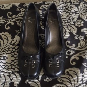 Size 8 vintage leather chunky heels